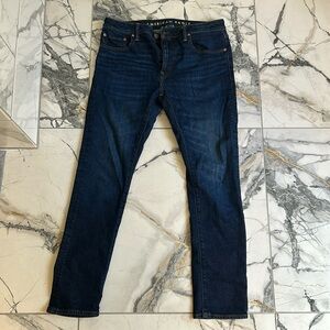 American Eagle EasyFlex Slim Jean. Size 33/32. Color Hight Tide